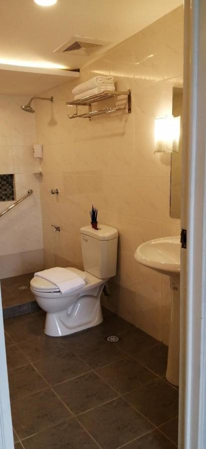 באגויו R Bed And Breakfast מראה חיצוני תמונה