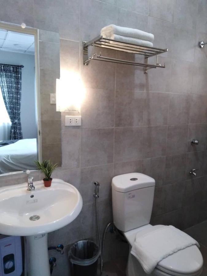 באגויו R Bed And Breakfast מראה חיצוני תמונה